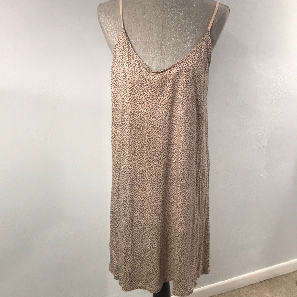 H&M dress blush and black. Straps adjust.